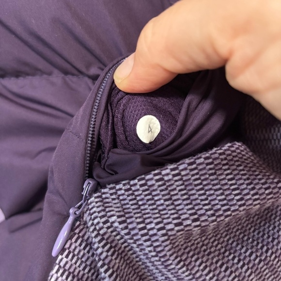 Lululemon Fluff Off Pullover Deep Zinfandel Purple Mini Check Pique Down Jacket - Picture 10 of 10